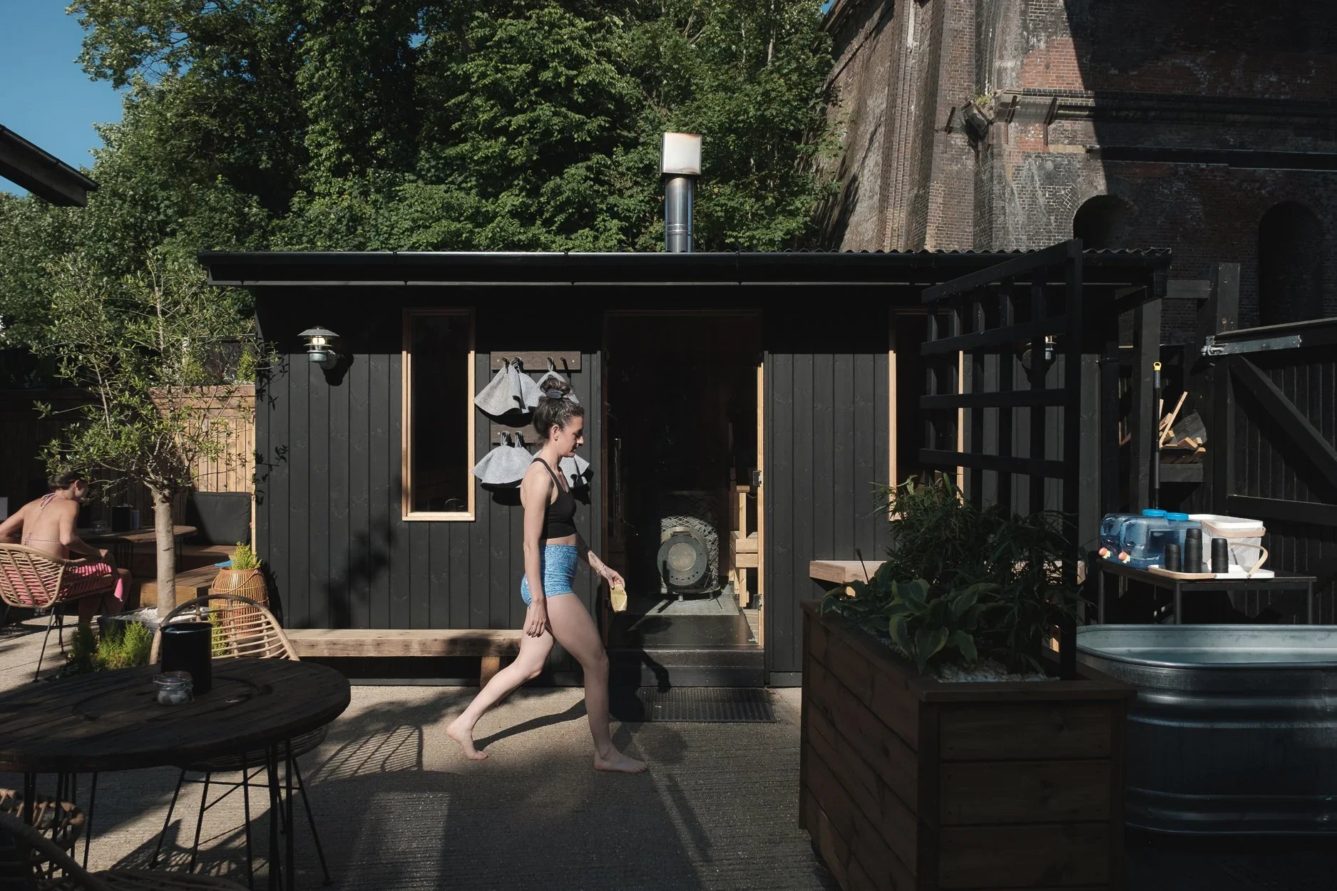 Luna Hut Sauna Café - Image 3