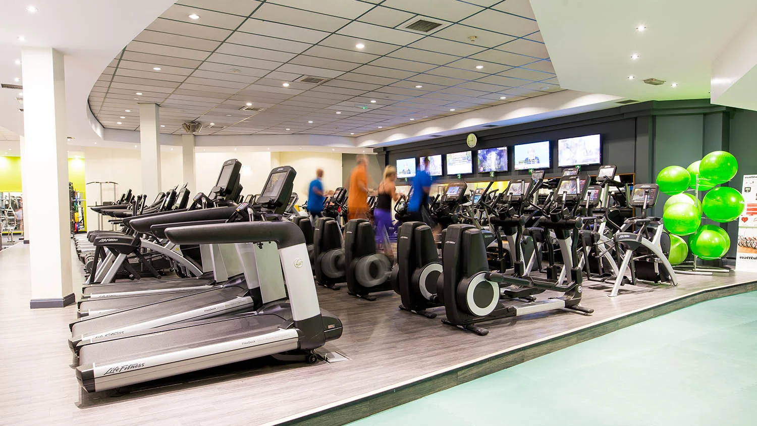 Nuffield Health Edinburgh Fountain Park Fitness & Wellbeing Gym - Image 2